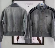 外國預訂 adidas 洗水感刺繡logo 短款牛仔外套