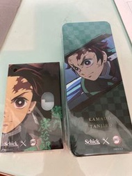 鬼滅之刃 炭治郎 鐵盒 及剃鬚刀坐一個 schick