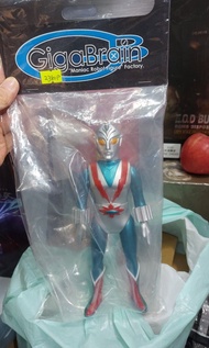 GIGA BRAIN VINYL  FIGURE 流星人間子彈版 P015