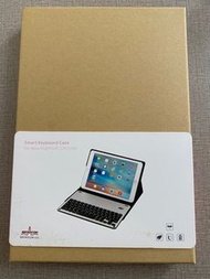 iPad 9.7 Smart Keyboard
