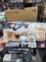 《鋼彈創鬥者 TRY》 HGBF 1/144 Beargguy F (Family) 熊亞凱 F (家族版本) 一大一小兩隻熊：大的被稱為「媽媽凱 (Mamagguy)」，小的則是「迷你凱 (Peti