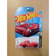 MERAH Hotwheels Mercedes Benz 300 SL - Red