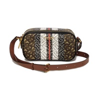 二手 BURBERRY TB Monogram 迷你相機包，燙金Logo，白/黑/顏色兩用腰包，E-Canvas帆布，馬鞍ブラウン單肩包，8032774