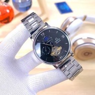 【爆款】歐米茄--OMEGA 男士自動機械腕表 精鋼錶帶 商務休閒機械手錶 鋼帶機械錶 42mm表徑 鏤空大飛輪 廣州產