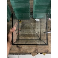 Aquarium 20x15x20cm black glue - 5mm glass - computer edge grinding