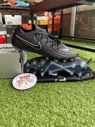 Nike Black Pack Phantom GX2 Elite FG และ AG-Pro