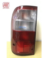 Toyota Hilux SR Ln166 / Ln167 / Rzn174 1998-2005 Tail Lamp / Lampu Belakang (With Socket)