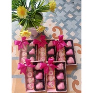 LOVE character souvenir chocolate / Character Chocolate Homemade Chocolate / praline Chocolate Whole
