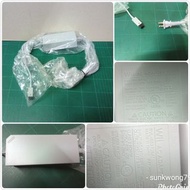 全新 Wii Ac ADAPTER INPUT AC/ 120V 52W60HZ OUTPUT DC 12V3.7A
這是任天堂 **Wii 主機的官方美規/台規原廠電源適配器（變壓器）**的規格參數