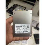 Sk hynix ssd hard drive 128gb, 250gb, 500gb disassembled.