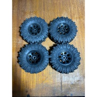 Rare injora kraken claw tires and 1.55 inch metal beadlock rims