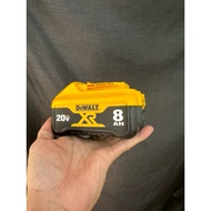 Dewalt 20v 8ah accepts genuine charger