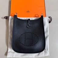 Hermes Evelyne16 mini 黑色銀扣。黑銀W刻