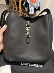 YSL le 5 A 7 Hobo bag