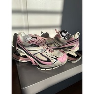 Balenciaga彈簧球鞋