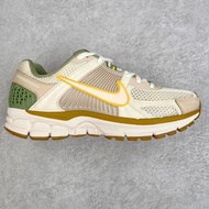 Nike Zoom Vomero 5