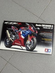 tamiya cbr1000rrr模型