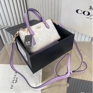 Coach's new product is casual and versatile, fashionable and trendy. Hot selling handbag for trendy people