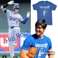 MLB 道奇隊 七龍珠 鳥山明紀念 LOS ANGELEZ 合體技運動棉T 美國 RotoWear 正版公司貨 #大谷翔平 【尺寸】：L號 肩寬：50、胸寬：53、袖長：21、長(不含帽領)：75、單位公分 【新舊】：全新