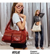 New Peppershimmer รุ่น Kylie hobo bag ( 7 สี ) กระเป๋าสะพายใบใหญ่ สายปรับระดับได้ ใส่ไอแพดได้