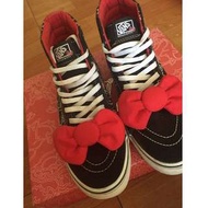 Hello Kitty高筒印花麂皮帆布鞋（vans)