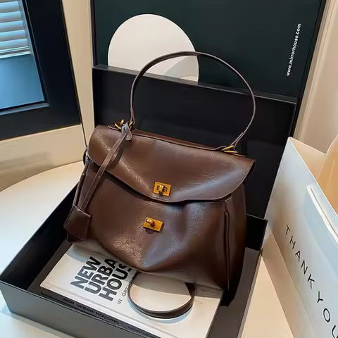 Solid Color Fashionable Leather Backpack Bag for Business and Leisure with Vintage Look Large Capaci