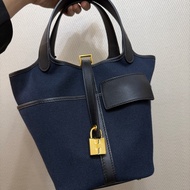 Hermes 深藍帆布拼黑牛皮金釦Picotin 18