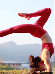 ชุดโยคะ Pilates สำหรับผู้หญิง สีแดง วันคริสต์มาส วันปีใหม่ ใหม่ล่าสุด สวยงาม เซ็ตสปอร์ตฟิตเนส ผ้าไนล