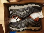 Columbia 防水行山鞋 (Size:40 號)