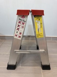 Man San 鋁合金摺疊梯
