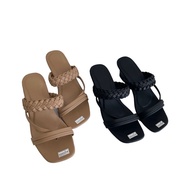 Fiona's heels Are super Soft