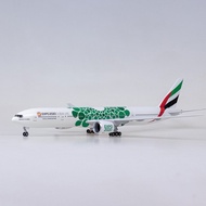 โมเดลเครื่องบินโชว์คุณภาพสูงรุ่นโบอิ้ง 777-300LR ของสายการบินเอมิเรตส์แอร์ไลน์ EXPO พร้อมไฟ LED ในห้