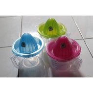 Orange Squeezer 500ml Green Leaf Orange Squeezer - DP