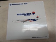 JC wing A330-200 1:400  馬來西亞航空