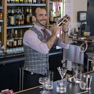 Boston Shaker - bartender