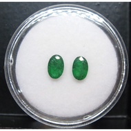 Genuine Emerald - Batu Zamrud Asli (Oval Cut 6x4 mm, 0.96 carat /Pair)