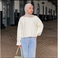 Jisoo crop sweater by edmee