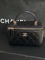 Chanel 盒子