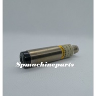 Omron E3FM-R2F1-P1 Photoelectric Sensor
