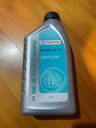 Toyota 原廠0W-20機油 半罐 約420ml。
