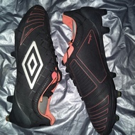 sepatu bola umbro