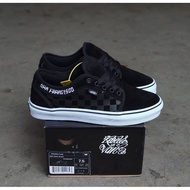 Vans oldskool chukka low mike giant black