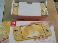 【兔兔雜貨舖】  Nintendo 任天堂 Switch Lite  贈---玻璃貼+掀蓋式保護殼