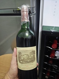 Chateau Lafite Rothschild 1982 （只到樽肩）