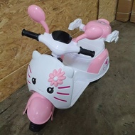 (🇸🇬SG shop) Pink Kitty Kids Electric Scooter Motorbike Children kiddy rides for girl Children ride on bike 3-5 years
