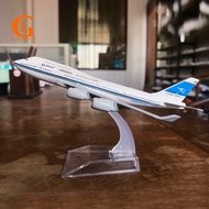 Kuwait Airways Boeing 747 Aircraft Model B747 Diecast Metal Airplane Plane Model with Display Stand