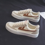 รองเท้าผ้าใบผู้หญิง Warrior 2025 ฤดูใบไม้ร่วงใหม่ สไตล์ลำลอง รองเท้าผ้าใบสีแดงเข้ม รองเท้าผ้าใบพื้นน