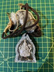 藏傳佛教西藏密宗藏式護身符擦擦佛牌藥擦四臂觀音裝藏甘露丸，五色米，法衣已經由密宗喇嘛開光加持