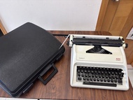 AEG OLYMPIA 打字機