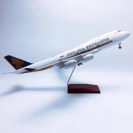 Singapore Airlines (SIA, SQ) Boeing B747-400 Model (1:150) [Model Length: 47cm] [Landing Gears and W
